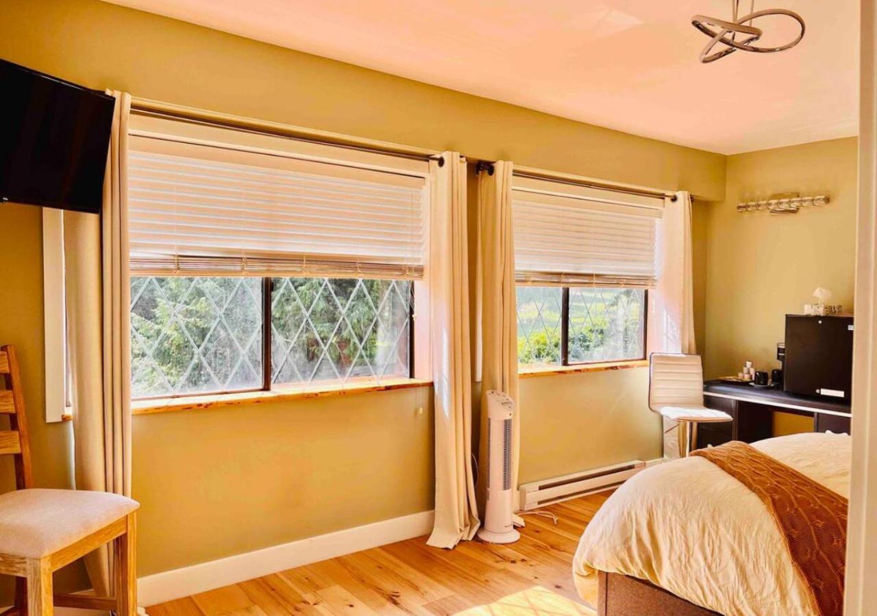 Bed and Breakfast Oceanside Manor - Golf Course View Qualicum Beach Zewnętrze zdjęcie